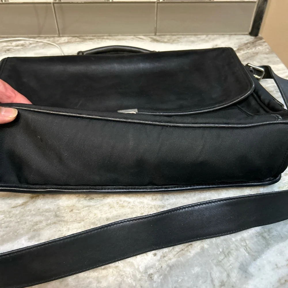 COACH MENS MESSENGER BRIEFCASE LAPTOP BAG BLACL LEATHER/Nylon trim 17x12